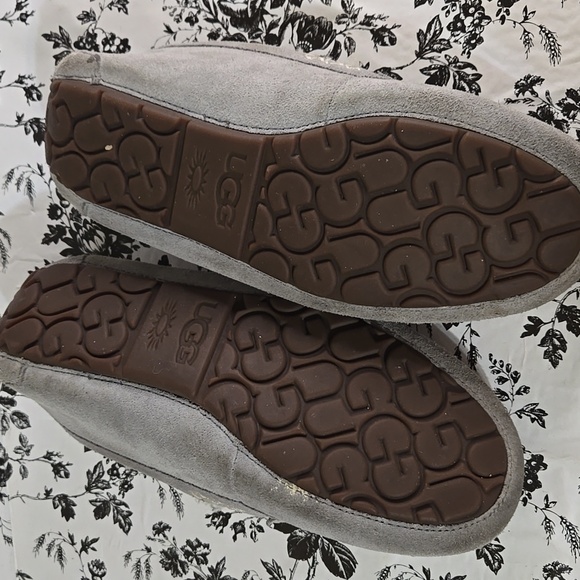 Ugg Moccasin Slippers B138 - Picture 8 of 10